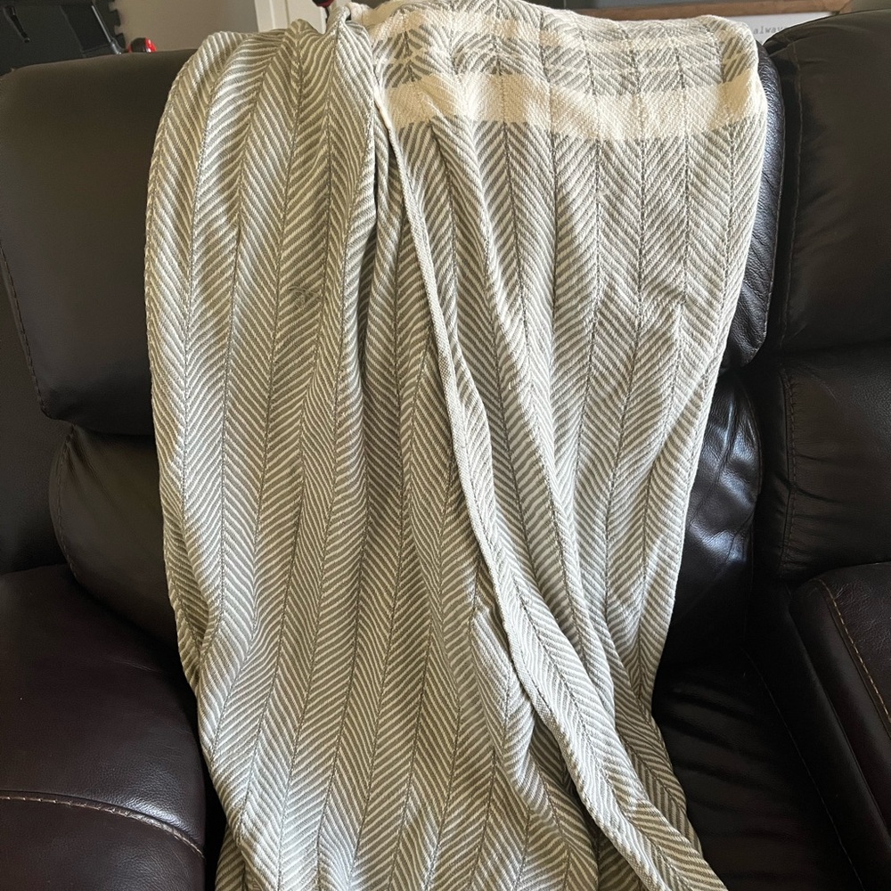 - Gray and Cream Chevron Blanket